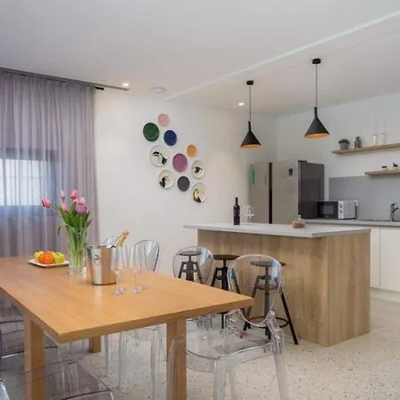 Ferienhaus Fur 10 Personen In Priosten, Dalmatien Norddalmatien *